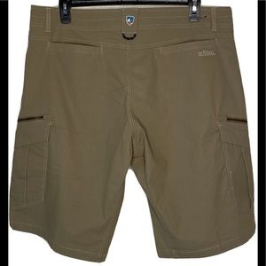 KUHL Mens Kargo Cargo Shorts Khaki
Men's size 40